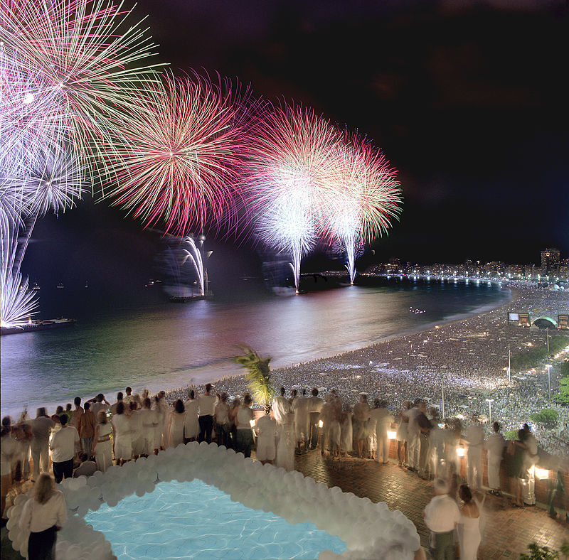 800px-Rio_New_Year_Fireworks